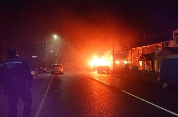HuwJDavidCC's tweet image. 🔥 This was Cefn Cribwr at 11.00pm last night.

❗Thanks to @SWFireandRescue @SWPBridgend &amp;amp; the brave &amp;amp; quick thinking @alter_al no one was hurt. 

🚨 @swpolice have arrested a man from Neath who is in custody.

📞 If you witnessed anything please call 101 reference *453163.