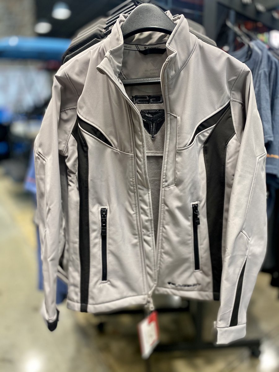 GrapevinePS's tweet image. We’re dreaming of warmer days! Get your slingshot apparel and accessories so that you’re ready to ride when the sun comes out! #grapevinepowersports #polaris #2021polaris #slingshot