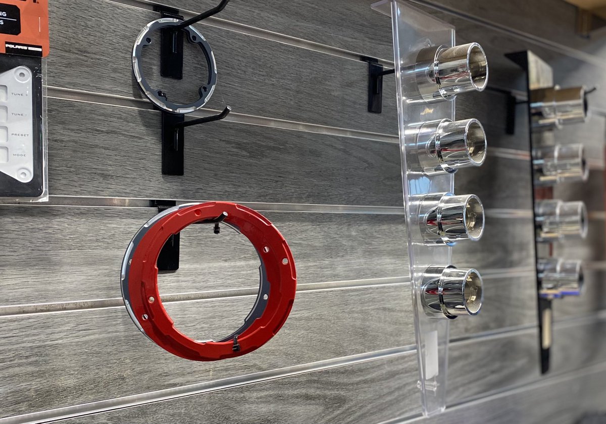 GrapevinePS's tweet image. We’re dreaming of warmer days! Get your slingshot apparel and accessories so that you’re ready to ride when the sun comes out! #grapevinepowersports #polaris #2021polaris #slingshot