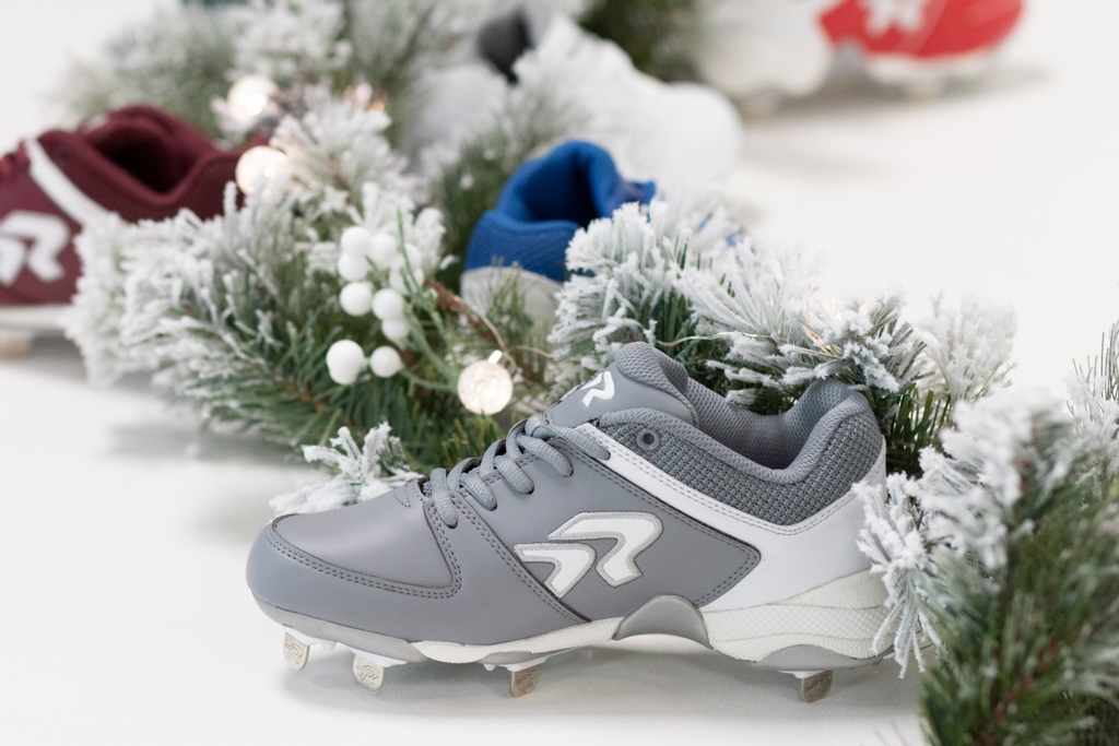 Ringor's tweet photo. Deck the halls with brand new Ringors fa la la la la la la la la! β
#softballstrong #ringor #ringorsb #softball #fastpitch #takeflite #christmas #holidays https://t.co/hsmZoUfxRI