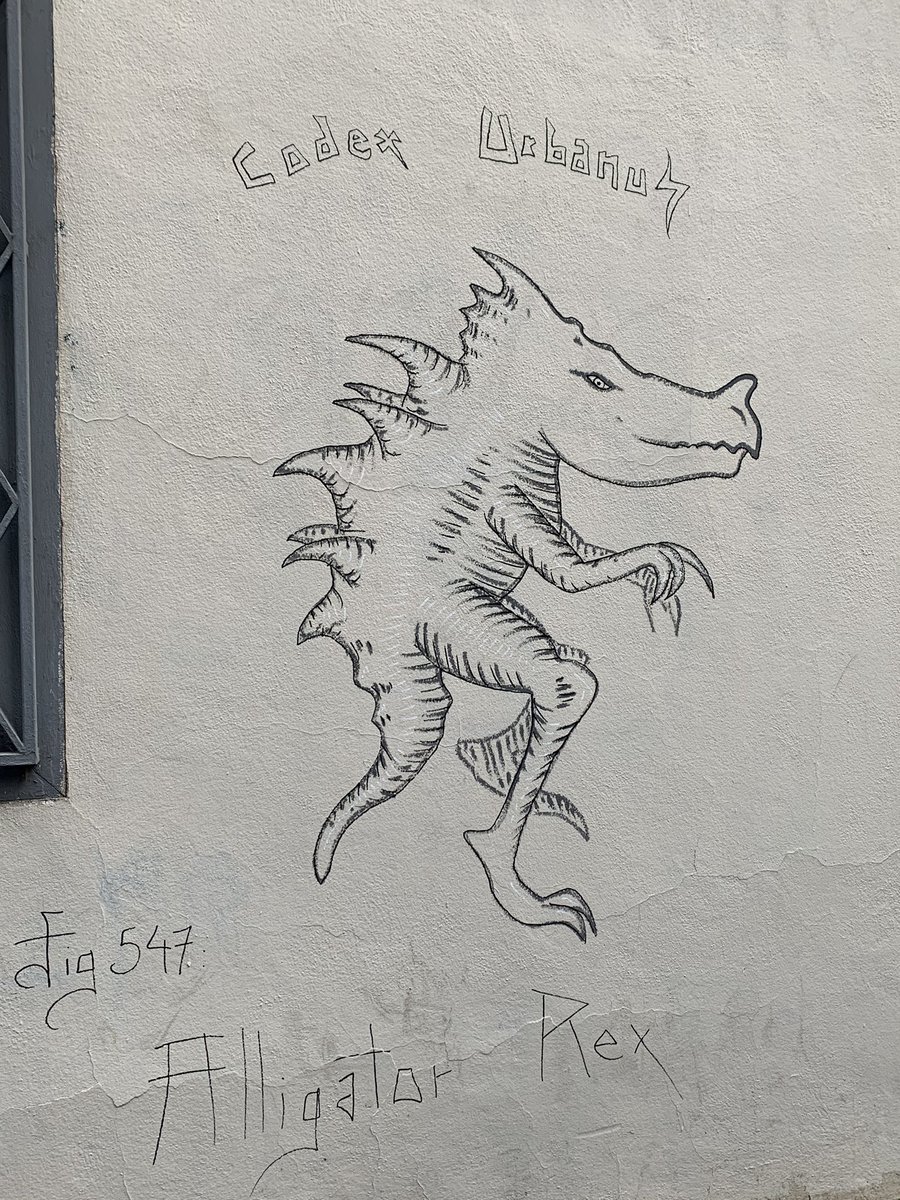 wood25wood1's tweet image. Arriver trankilou au taf ce matin, et tomber nez à nez avec un Alligator Rex!! Merci!  #codexurbanus #StreetArt #streetphotography #graffiti #graffitiart #fall #autumnvibes #autumncolors