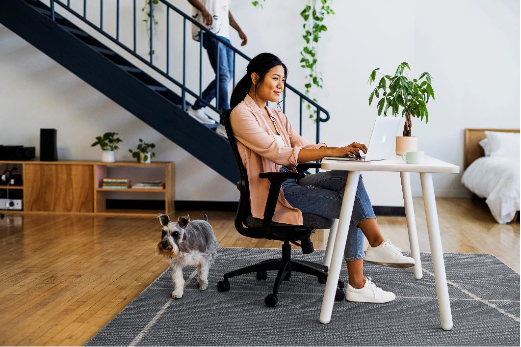 How does your #WFH set up look? Still at the dining Table!? Let's get you upgraded 😉! SitOnIt Seating and FPI have your back! Use our link and code to get your very own affordable home office! 
•
link: shop.sitonit.net/discount/105454
code: 105454