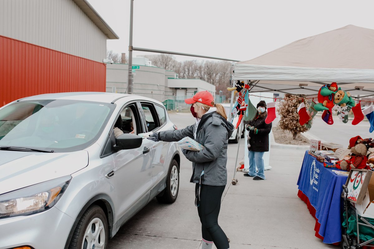 LightsFestival's tweet photo. The Family Festival, presented by @KETV was a little different this year, but we LOVED everything about it. It was so heartwarming and wonderful to see all the kids staring with wide-eyes out of their vehicles ☺️

📸  Sarah Herting https://t.co/juICcE1Fxq