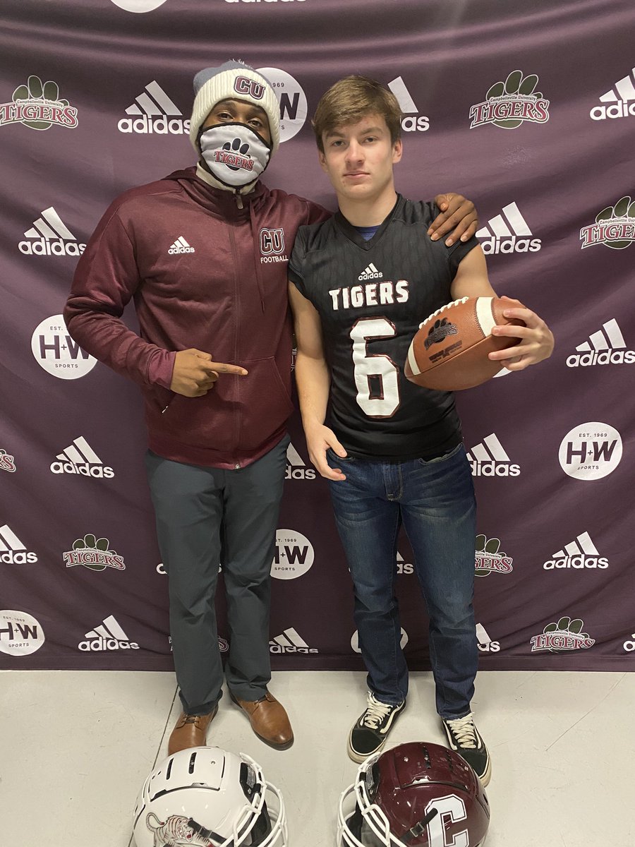 xaviersmith06's tweet photo. Had an amazing visit at Campbellsville University! Thanks for having me! @DerekBurnett13 @PerryThomasCU @CvilleTigersFB https://t.co/4jh1pOJ4kT