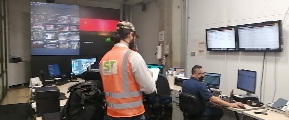 Supertransporte's tweet photo. La Delegatura de Concesiones continúa visitando los aeropuerto del país desde la prevención y promoción. Nos encontramos #AEstaHora en el Aeropuerto José María Córdoba realizando visita de inspección general objetiva con el fin de garantizar una infraestructura óptima para todos. https://t.co/bb4kzVG7nN