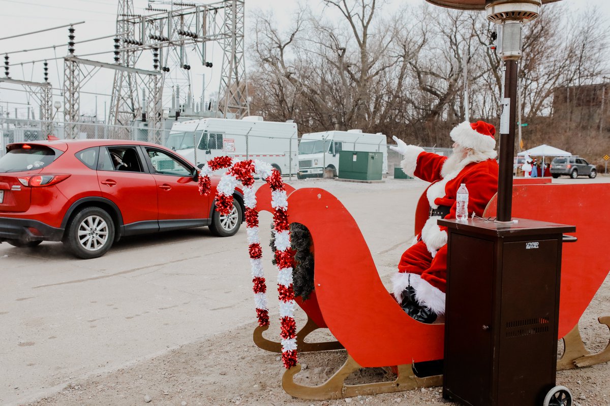 LightsFestival's tweet photo. The Family Festival, presented by @KETV was a little different this year, but we LOVED everything about it. It was so heartwarming and wonderful to see all the kids staring with wide-eyes out of their vehicles ☺️

📸  Sarah Herting https://t.co/juICcE1Fxq