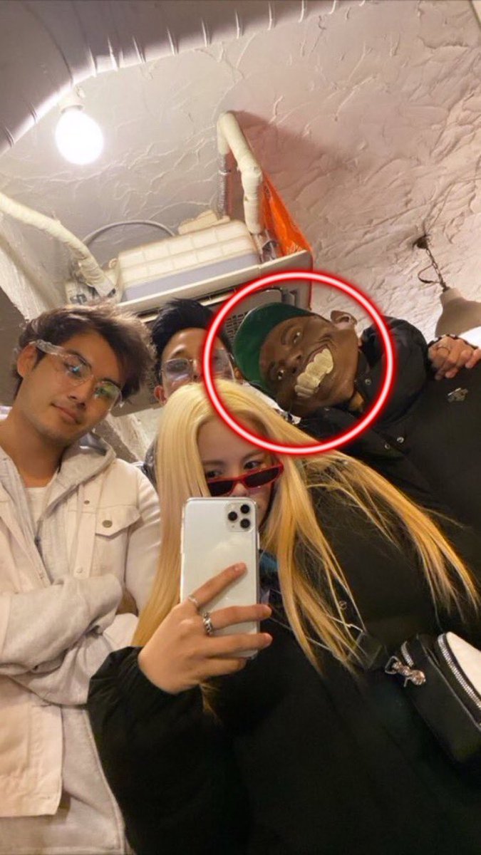 i believe this issue needs to get cleared up once and for all. in 2019 around this time (dec), sorn posted this picture on twitter & instagram. in the pic, her friend in the back is wearing a mask. the mask is a costume mask of tiger woods and can be easily purchased by anyone