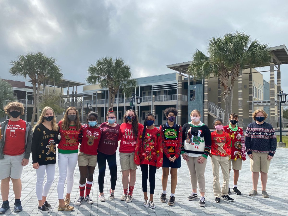 StormGroveFever's tweet photo. Great holiday sweater day at Storm Grove today! ⁦@IRCSchools⁩ ⁦@SDIRC_SUP⁩ ⁦@Bass_SDIRC⁩ ⁦@SDIRC_myhre⁩ https://t.co/RbXiX1vEOe