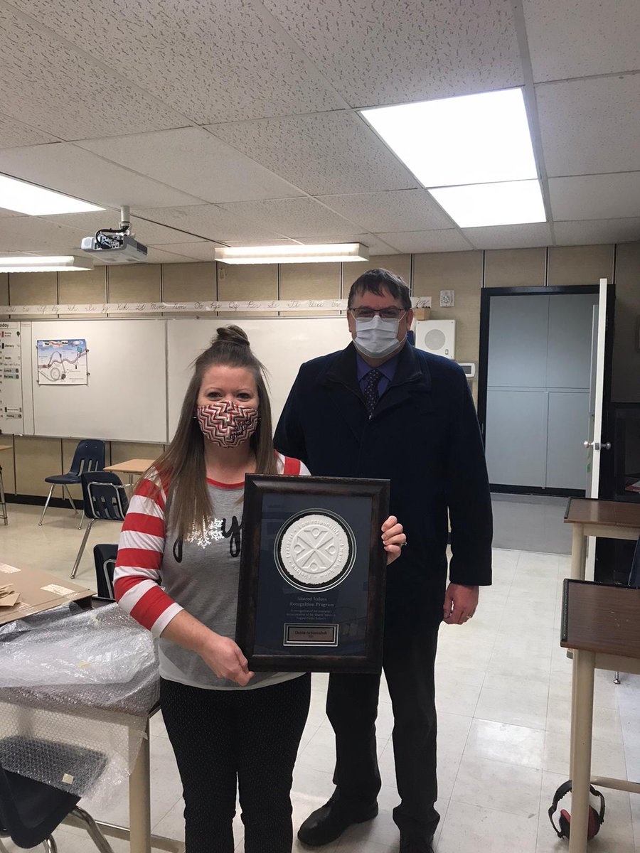 Congratulations to the amazing Mrs. A! Today she was awarded the Shared Values Recognition Award from Mr. Greg Enion, Director. We could not think of anyone more deserving! #eaglessoar #flockofeagles <a href="/RegPublicSchool/">Regina Public Schools</a>
