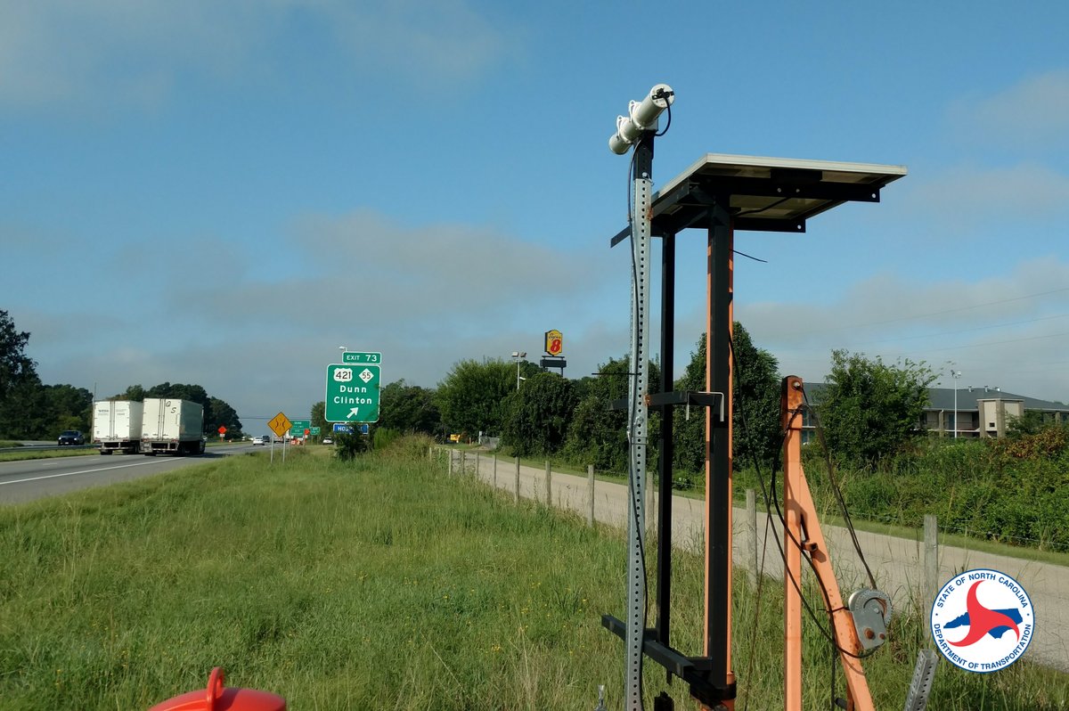 The widening of I-95 to 8 lanes 🚘 between north of Fayetteville and Dunn is under full swing.
NCDOT has added more technology to improve the safety and traffic flow of the work zone.
Learn more 📌 bit.ly/3r36UGG