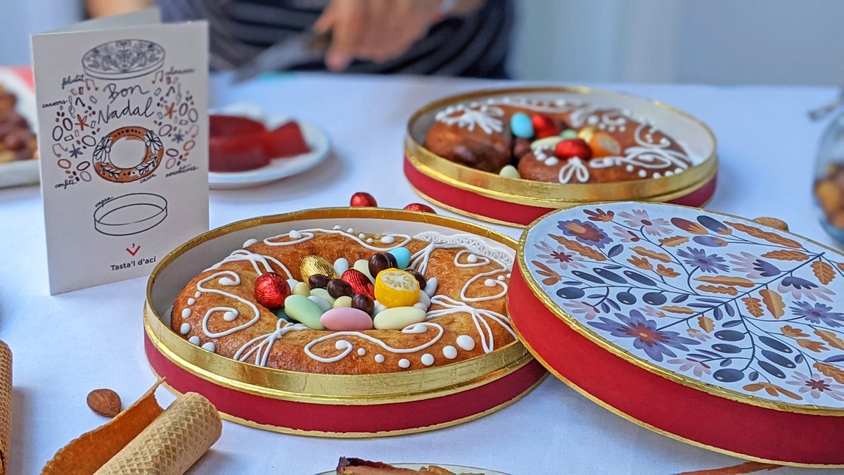 Enguany tornem a reivindicar la casca de Reis per a fer-vos arribar tota la màgia que envolta esta preparació de Nadal, una llepolia que és molt més que un tros de massapà. 👑😋

tastaldaci.com/plats-tradicio…

#EnguanyCasca #CascadeReis