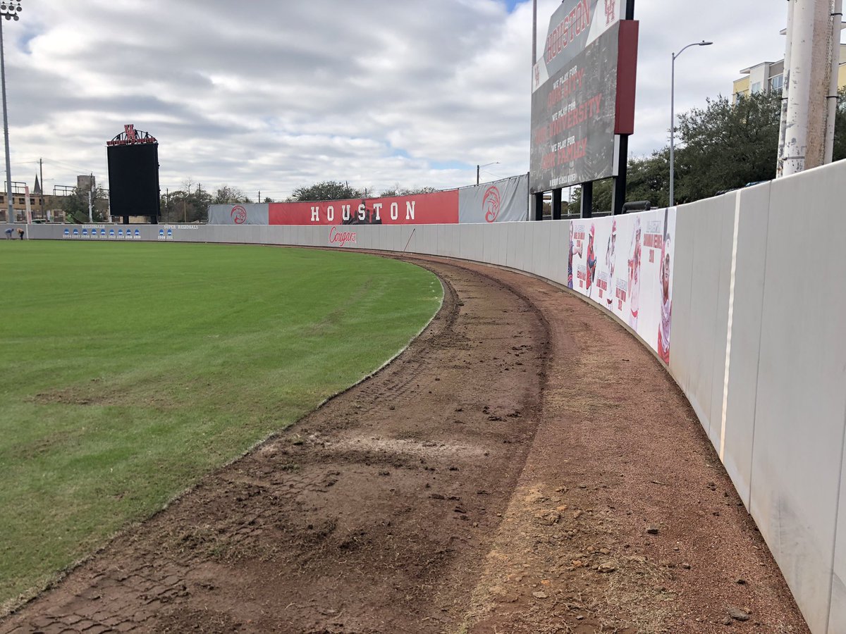 UHCougarTurf's tweet photo. Day 1 renovation update! Looking forward to how this one is going to turn out 🥎 @UHCougarSB #GoCoogs https://t.co/GnTnGPXZuj