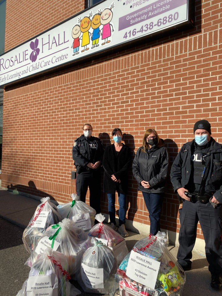Today we had the honour of dropping of toys and gifts to Rosalie Hall as a part of our <a href="/TPS43Div/">43 Division</a> toy drive.  
Thank you <a href="/annebarkley5/">Anne Barkley</a> for organizing and for MCIT for taking part.  <a href="/TPSRydzik/">Dave Rydzik</a> <a href="/TPSNickNei/">Nick Nei</a> <a href="/TPS_CPEU/">Community Partnerships & Engagement Unit (CPEU)</a> <a href="/TPSPRowe/">Paul Rowe</a>