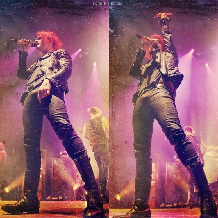 a thread of gerard posing (with his hands specifically)