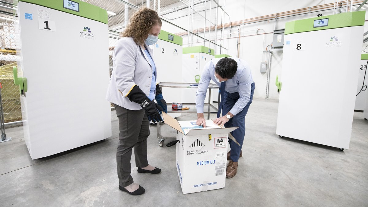 CleClinicNews's tweet photo. Cleveland Clinic received its first shipment of the COVID-19 vaccine.
It's a hopeful moment for us all, but as we wait for more widespread availability, we must stay vigilant. 
Protect yourself and those around you. #MaskUp

Learn more: https://t.co/WAmULgsck4 https://t.co/HBKZ03JiOZ