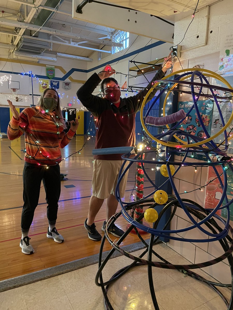 KlemNorthStars's tweet photo. KN PE - the best in the north, south, east, and west! #AllTangled #AlwaysKidsFirst #KNPride @klemNorthPE https://t.co/VSQjTp7KIv