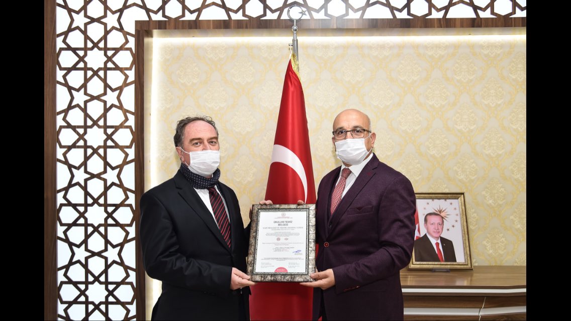 samiye_77's tweet photo. Gazi Mesleki ve Teknik Anadolu Lisesi olarak Covid 19 a karşı alınan önlemler kapsamında Okulum Temiz Belgemizi aldık.Emeği geçen herkese teşekkür ederiz.@SeyitAliBuyuk @TuranKAYACILAR @AdnanMelihERDO9 @GaziSelcuklu @konyamem @IlIsgb @mebisgb @selcukluilcemem @ferit_kemal https://t.co/xujOHO8DmG