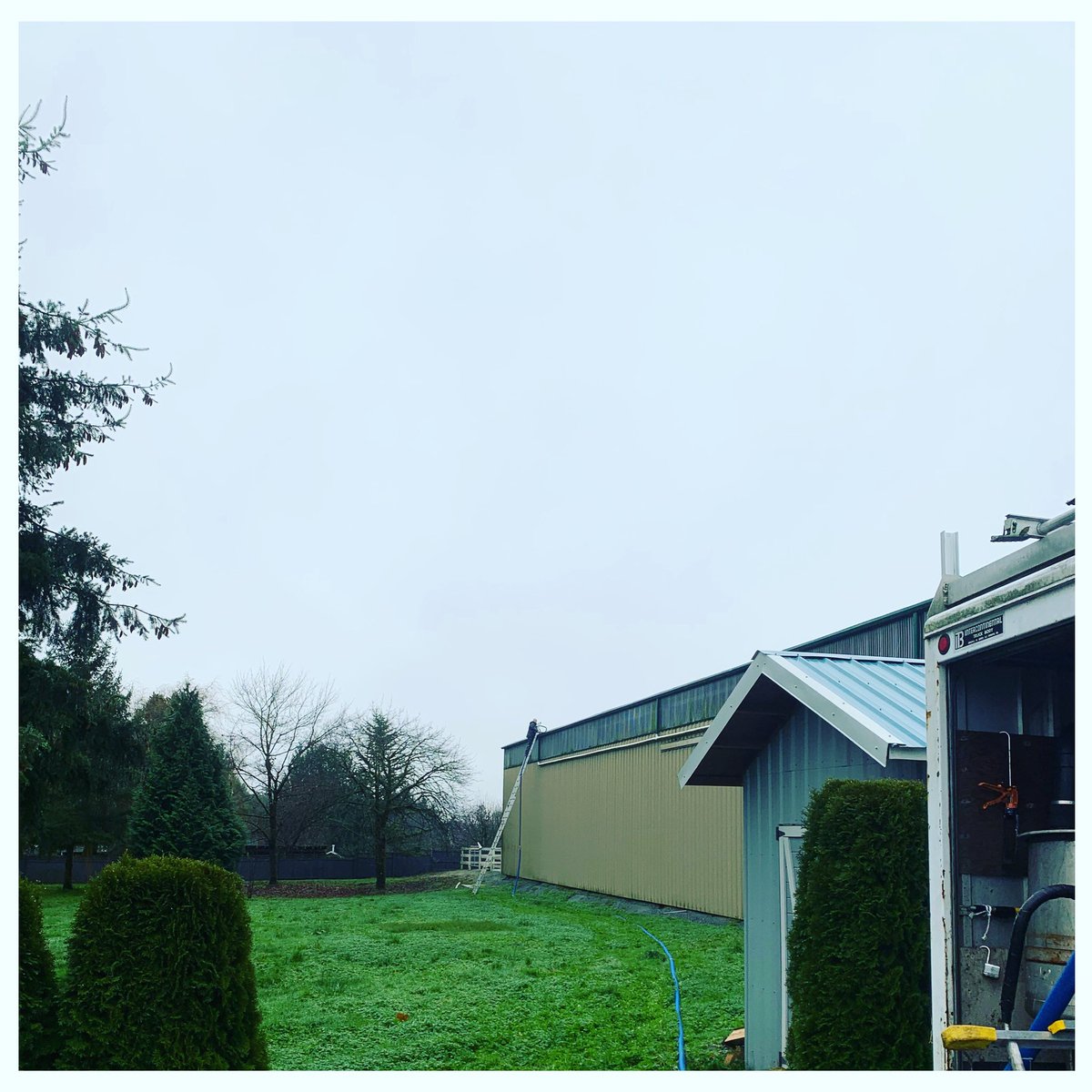 RMJPropertyS's tweet photo. RMJ uses truck-mounted vacuum systems for all your gutter-cleaning needs, big or small. For a superior and affordable clean, call today for a free quote. https://t.co/qKdcno4ruX