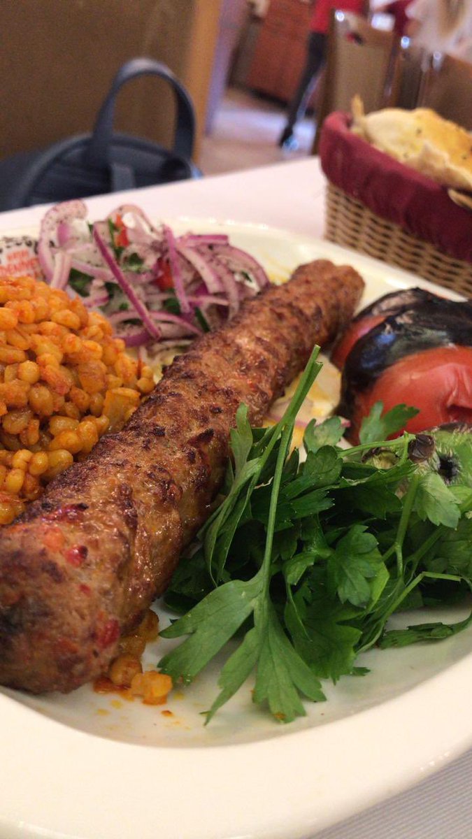 عش حياتك بكامل تفاصيلها لا تتوقف 💛💛