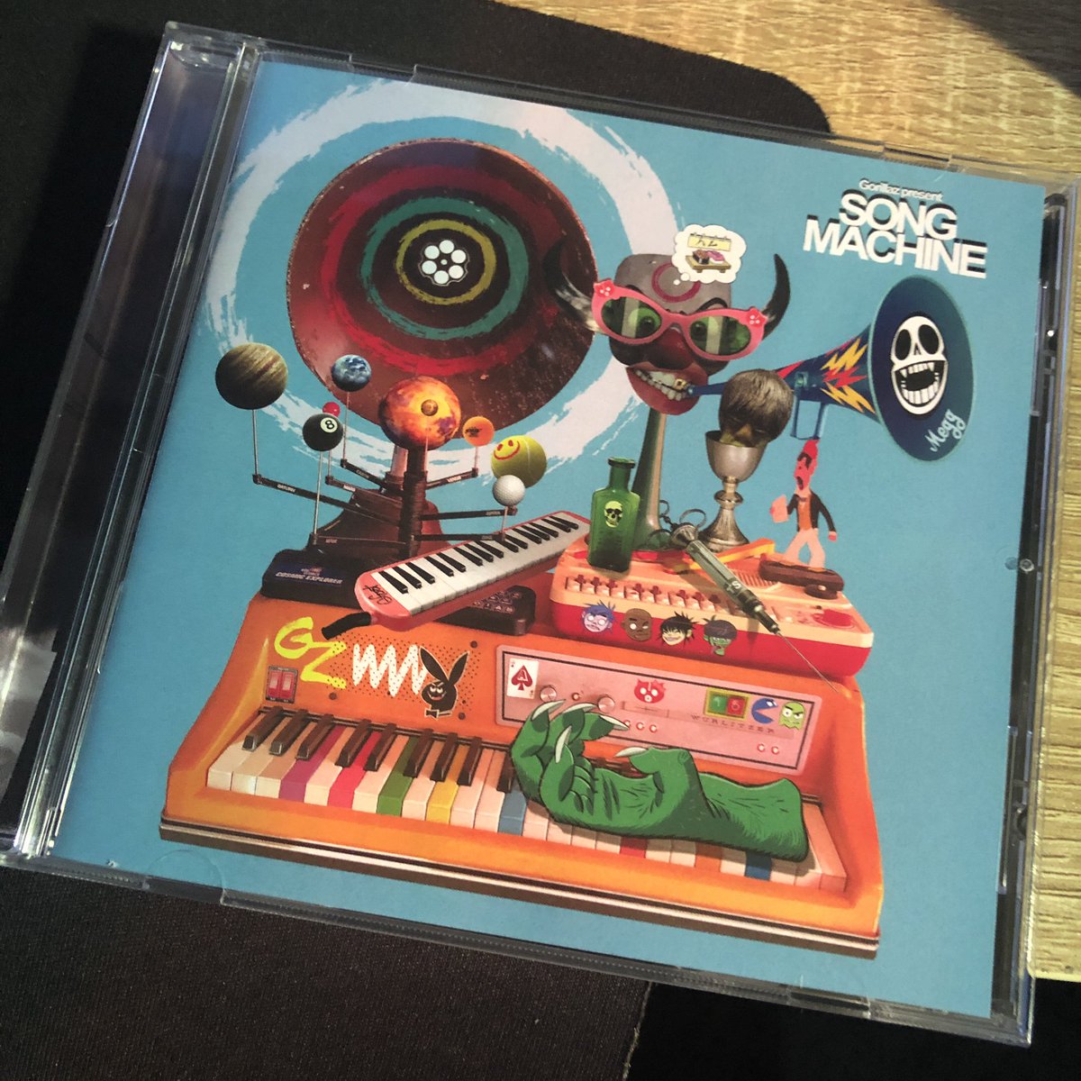 CCHPoyser's tweet photo. Slightly delayed on my behalf but finally got ahold of the Song Machine album from @gorillaz great music and great art work as always. https://t.co/8vwUpQWpwv
