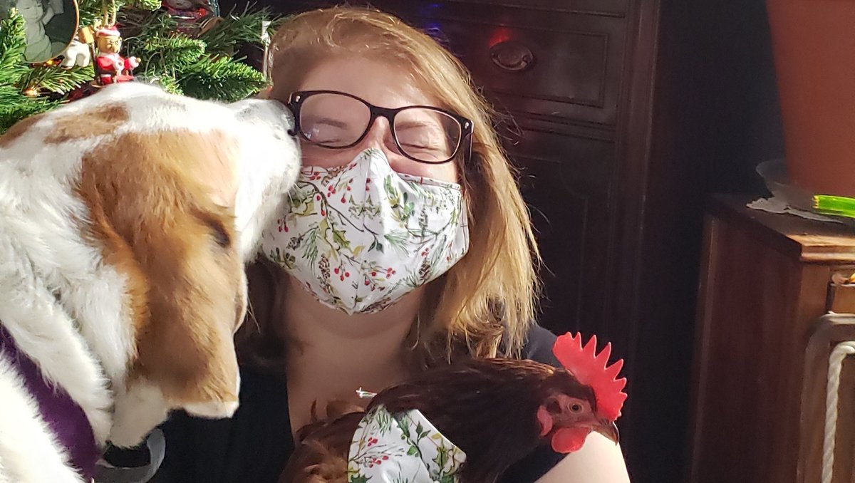 TheARTS's tweet photo. Why do you mask up? Our Programs Assistant, Victoria Holton, says, "I mask up for my furred and feathered babies, who rely on me to take care of them."
__
#MaskUpFLX #flxlove #communitylove #covidlife #covidmask #beatcovid19 #chickenmom #dogparent https://t.co/mYeKWvslYu