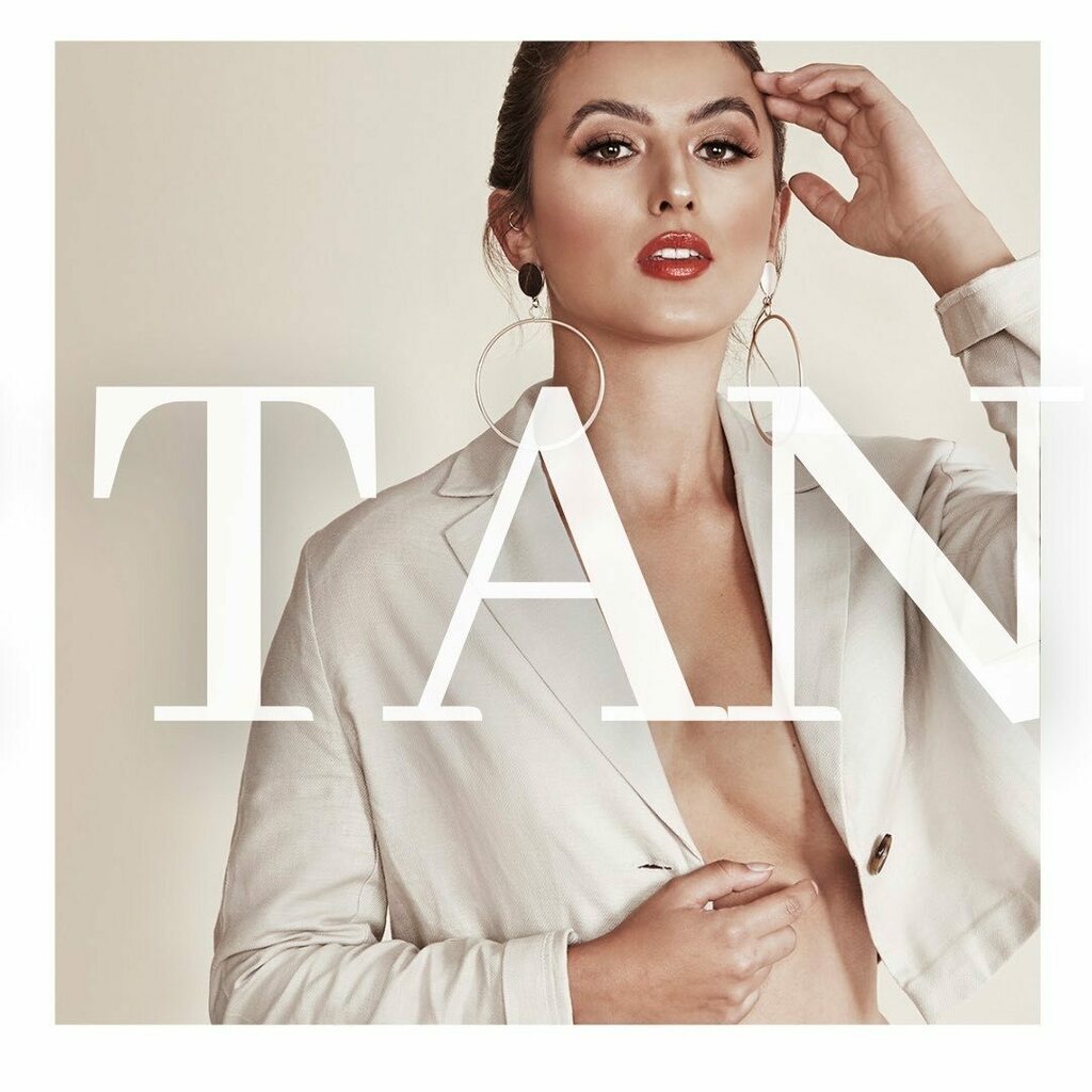 Bronzieuk's tweet image. Our tan range is now available to pre-order... 🙌🏽⭐️

Our ground-breaking range includes the Ultimate Tanning Mousse, the Ultimate Tanning Oil and the Ultimate Gradual Tan.💕

#ifyouknowyouglow

#tanningoil #tanningmousse #gradualtan #bronzietan #perfecttan instagr.am/p/CI0-FS-nW7I/