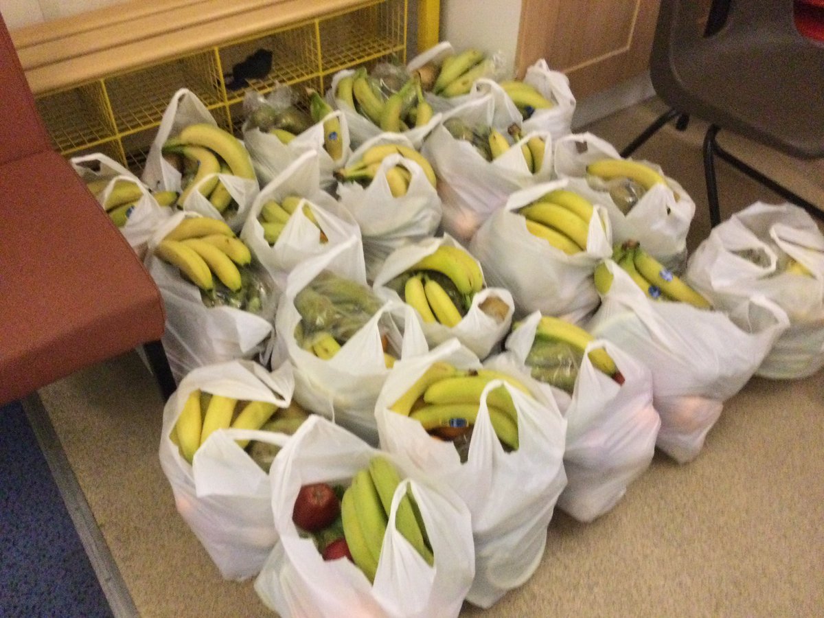 TheRichmondPri's tweet photo. You can always rely on excellent quality fresh fruit and vegetables from #Bedfords Thank you for providing the produce we have purchased for our #ChristmasHampers https://t.co/3mu8WcaVlf