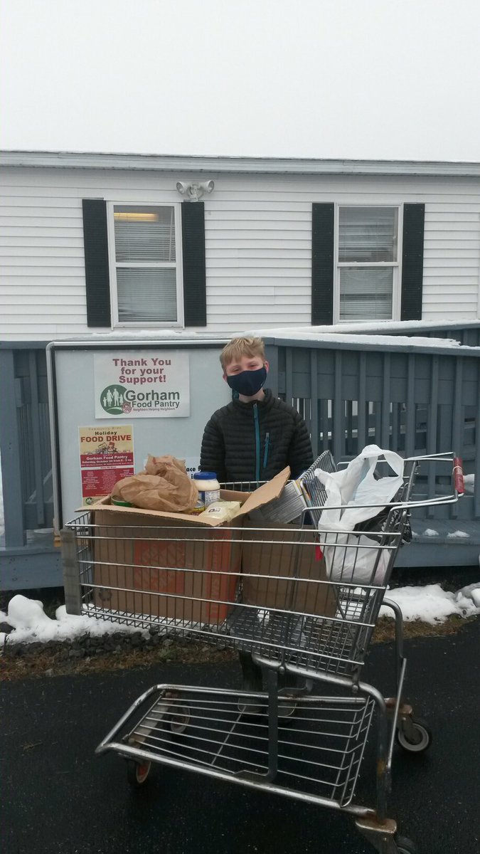 ONeil5thgrade's tweet photo. I just found out that one of my students held a food drive in their driveway this weekend... Abrie raised $300 and collected 2 big boxes of food that he donated to the Gorham Food Pantry!! What a kid!!! @hperrysup  @VillageSchool1 #proudteacher #spreadkindness #Gorams https://t.co/M5KfGDsZwV