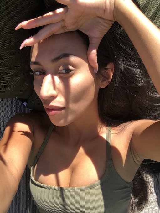 Miss me yet? 💦 https://t.co/9HQcqQ407A