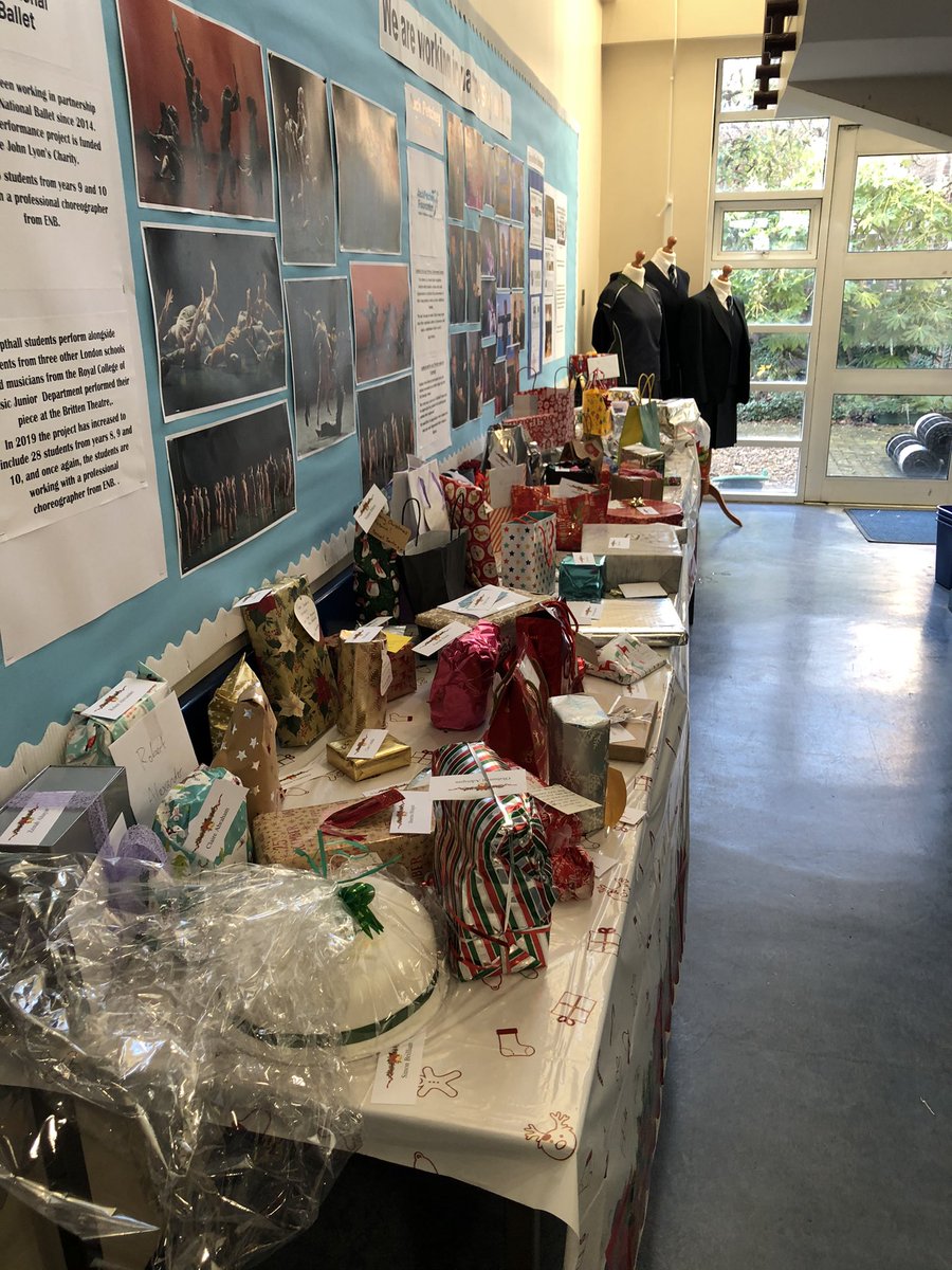 Copthall_School's tweet photo. School staff really need a boost right now. #secretsanta is coming to #copthall! https://t.co/M5GEiFxYox