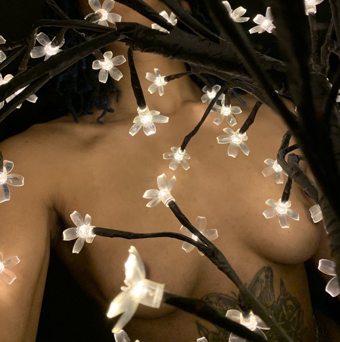 lit https://t.co/mthKOGu7if<a href="/tag/newprofilepic"class="tags"><span>#newprofilepic</span></a>