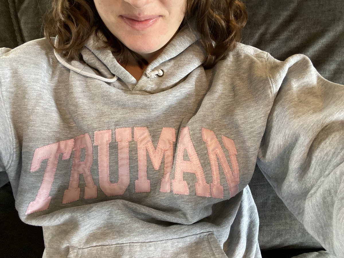 MathDresser's tweet image. This #TrumanState sweatshirt is older than my students... maybe I need to look into updating my college alumni gear??? #collegeday #virtualspiritweek #psouthproud