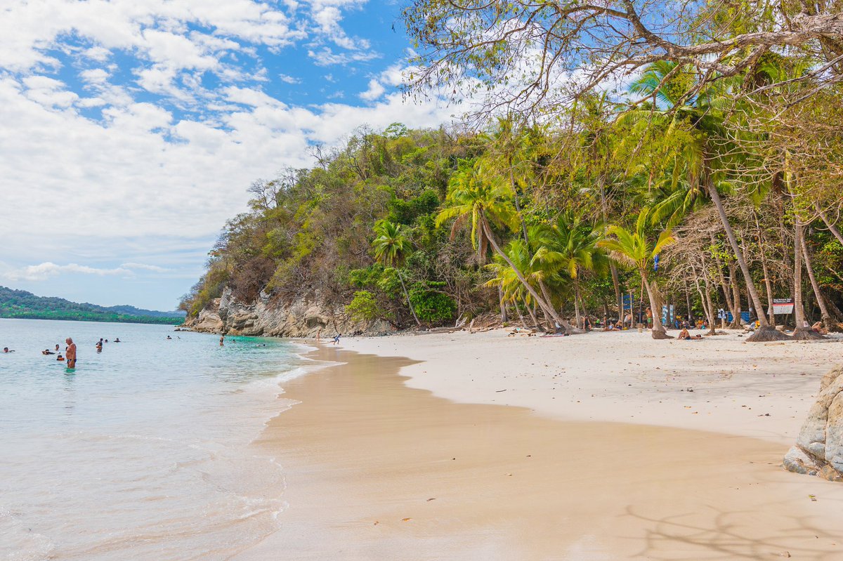 📍🏝 Playa Quesera.

📆 20 de diciembre agotado.
📆 26 de diciembre, seis espacios disponibles.

Costo: ₡47.000pp. 

📲 Información bit.ly/hikingtourscrw…