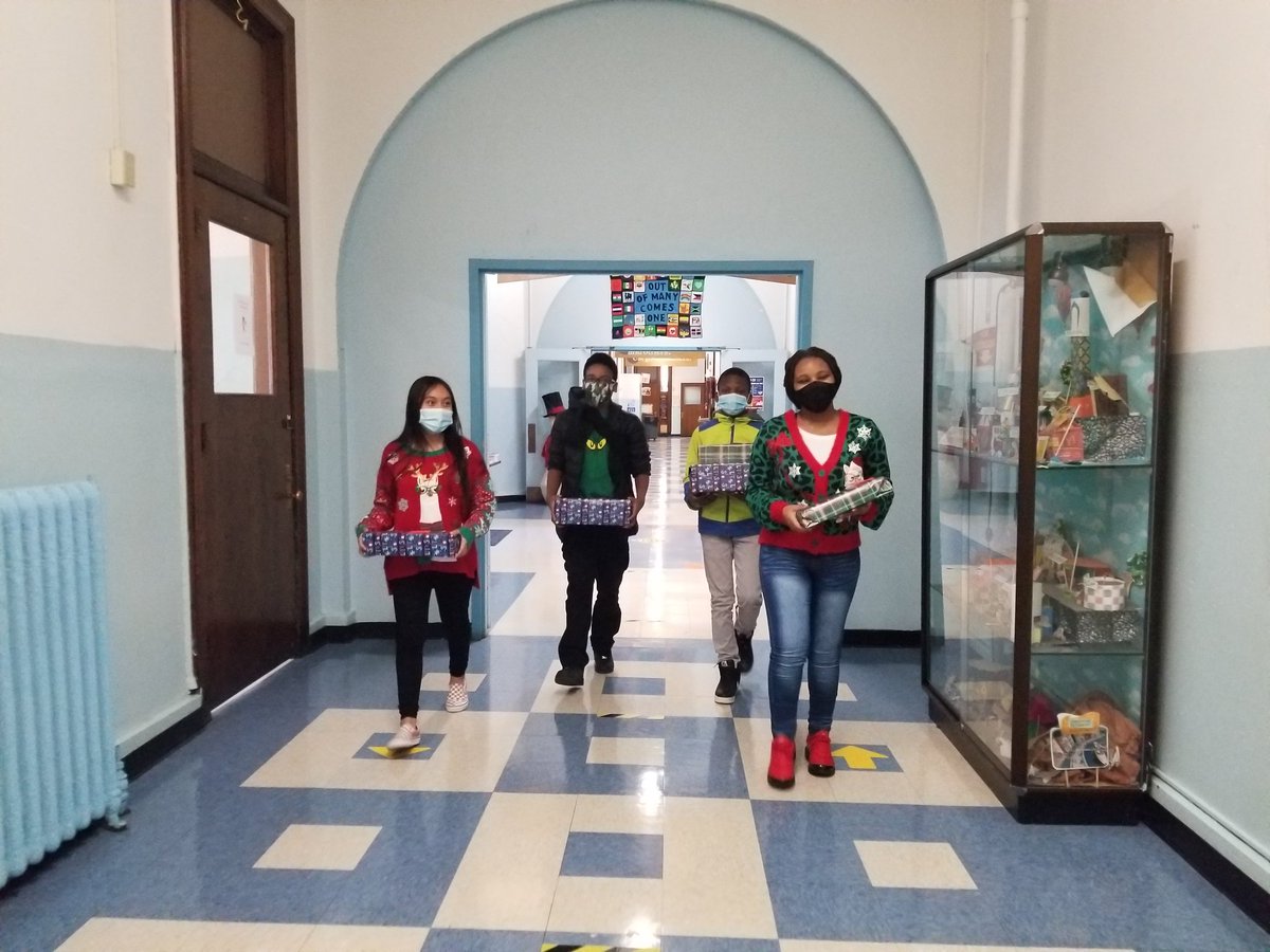DrVBWyatt's tweet photo. Our Scholastic Student Council/MBK/MSK students spreading some holiday cheer by giving gifts to our students!Special Thanks to Ms. Nancy Maldonado for the donations in memory of her son Jonathan Maldonado. #Happystudents@quezada1229 @DocAndiC@LissetteCC13 @NancyKhader@Cynstarr31 https://t.co/Ieot6qlKdc