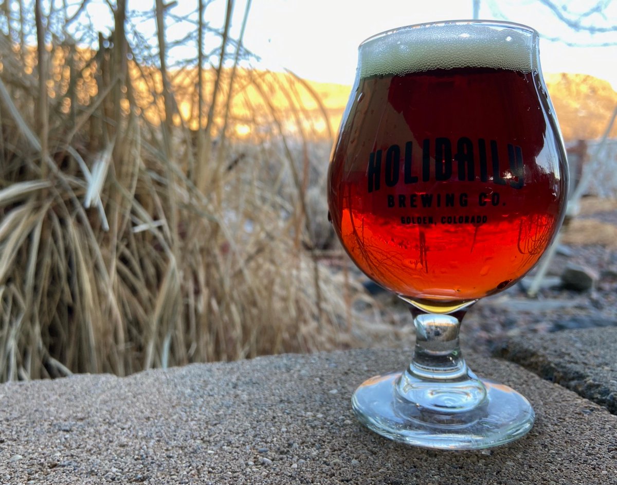 Golden hour feat. Beulah #RedAle 😍

We love this winter seasonal for its toasted malt characteristics and notes of caramel from the caramelized millet and buckwheat used in this beer. #glutenfreebeer #visitgoldenco