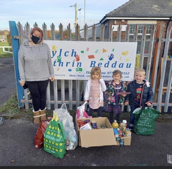 CBeddau's tweet photo. Diolch i bawb sydd wedi rhoddi i'r hwb bwyd.
Thank you to everyone that has donated to the food hub. 🥰 Beddau Food Hub Collection https://t.co/6ODDYqu1Vo