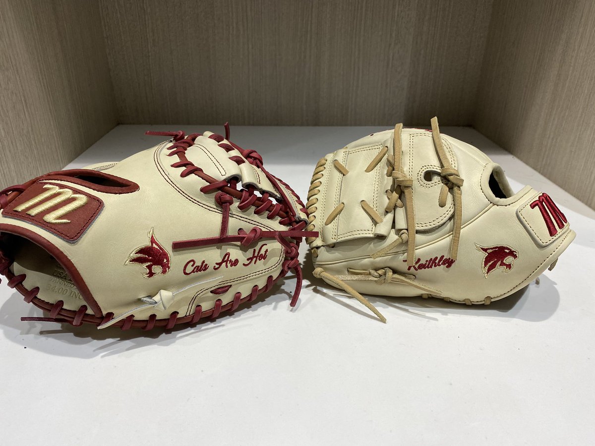 TxstBaseballEQ's tweet photo. Christmas came early for the Cats! Thanks always to @MarucciSports and @justincryer for making our guys look great out there!! #Marucci #EatEmUp https://t.co/2piH56Xgcs