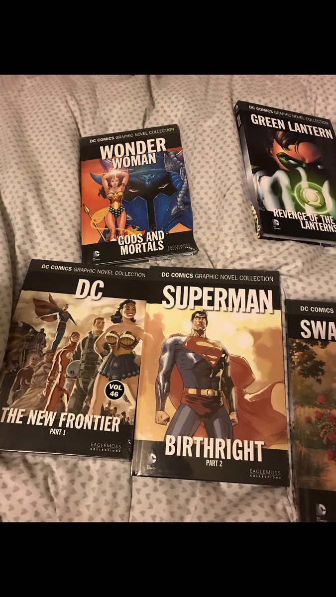 marcbowen17's tweet photo. @DGear86 It was a mystery box of 10. I’ve read the death of superman before but still good. My mate got a box too and got some continuous parts to mine so that was lucky and we can trade. I’ve got a few marvel but I’ve not read them yet https://t.co/vXWMz7hsb3