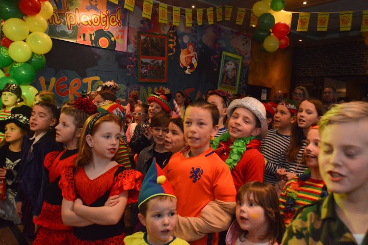 Nuuwke (Carnaval in Strienestad zonder publiek toegankelijke activiteiten) kek op Stichting Karnaval Steenbergen - sks-steenbergen.nl/?p=3104