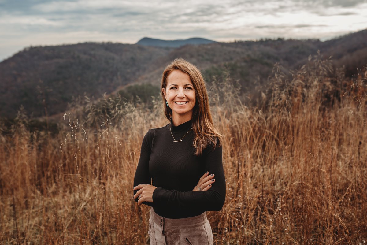 RUSVMAlumni's tweet photo. Congratulations to #RossVet faculty and Alumna Dr. Sarah Cavanaugh! She was recently awarded the 2020 AAVMC Distinguished Veterinary Teach Award presented by Zoetis. #WeAreRossVet https://t.co/20YyI2GV0K