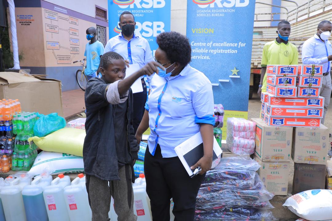 provianok's tweet photo. Its amazing how little help goes a long way in putting a smile on a child's face. Thank you @URSBHQ for reaching out to the community every year #CSR2020 @vincentkatutsi @Mercykains @Dom_me_nique @BemanyaT @GCICUganda @patiencekb20 https://t.co/8n4Js0QAIe