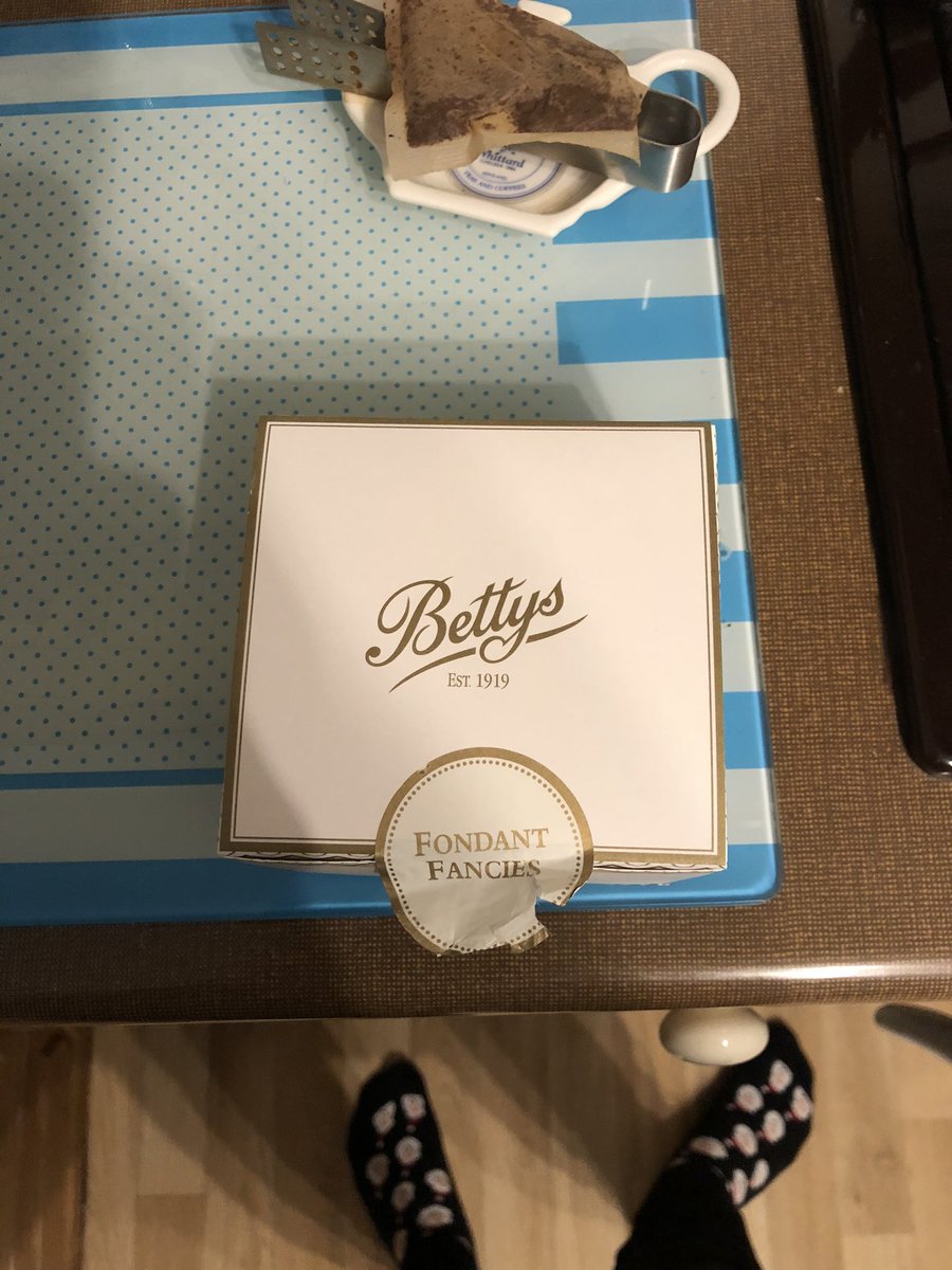 esjames1702's tweet photo. Best early Christmas present courtesy of @Bettys https://t.co/XFTRV22dgW