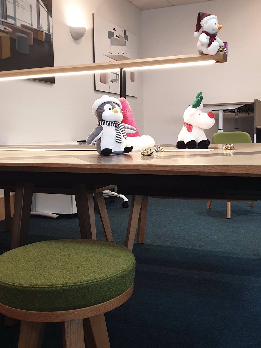 vercosean's tweet photo. Happy Christmas from all at VERCO  #Workspace #OfficeInteriors #WorkplaceDesign #InteriorDesign #OfficeFitout #ContractFurniture #Coworking #Furniture #SpacePlanning #WorkspaceDesign #InteriorDesigner #DesignAndBuild #FurnitureManufacturer #Workstation #FlexibleWorkspace https://t.co/Y89xqm4aLU