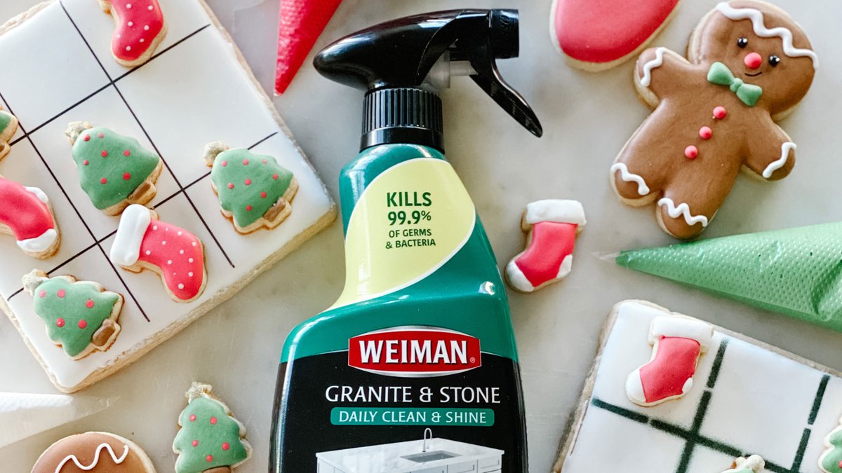 WeimanProducts's tweet photo. Day 7: Decorate Holiday Cookies✨
Tis’ the season for…holiday cookies! Join Maggie from @JetPlaneMommy as she shares her secrets to decorating the perfect Christmas cookies: https://t.co/st300cxpzy https://t.co/VtR6468j3u