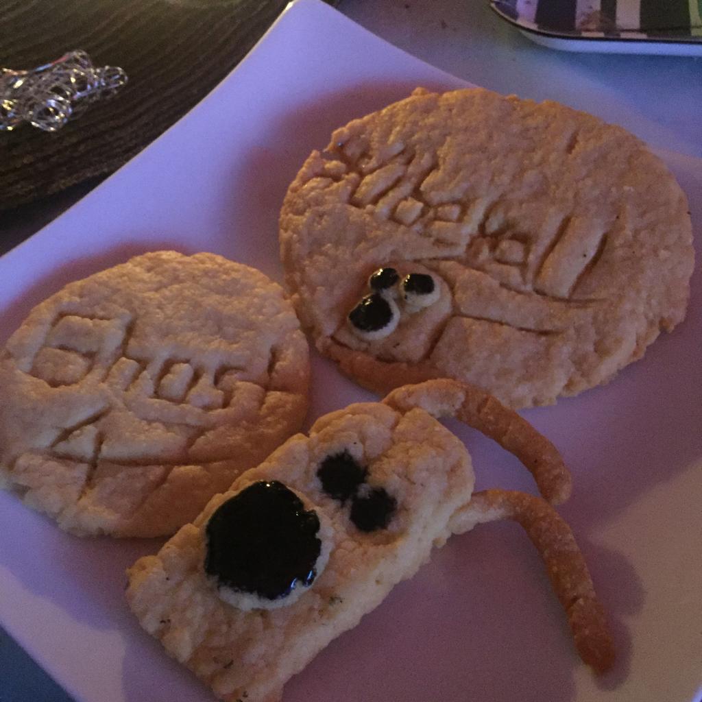 _Ghost47_'s tweet photo. #Ghost47 #frischundfetzig #teile #mdma #kekse #merge #support #Fanarts https://t.co/3ikRlgXULH