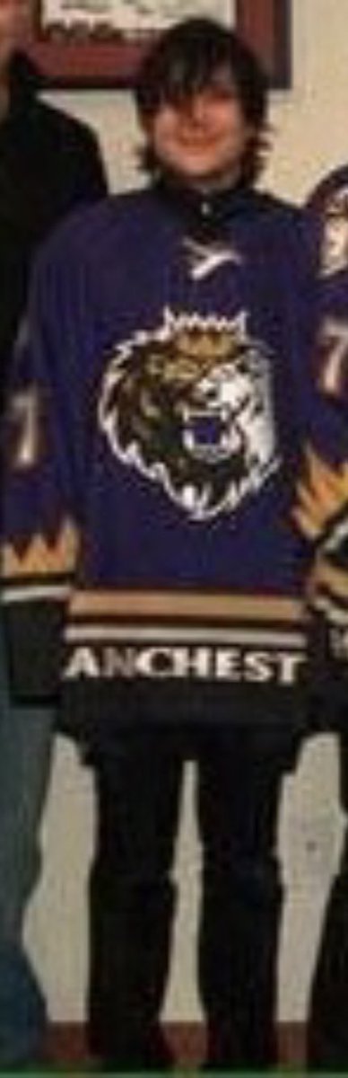 tiny frank iero a thread