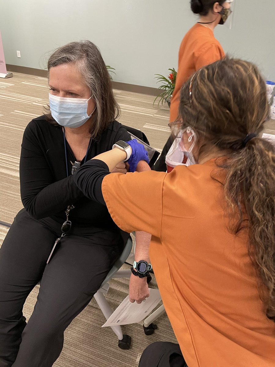 DrJanPatterson's tweet image. #Vaccinated ! Crying tears of joy for the #BeginningOfTheEnd of this terrible #pandemic Thanks to #science #Pfizer #BioNTech #US #God We are #grateful @UTHealthSA_ID @UTHealthCME