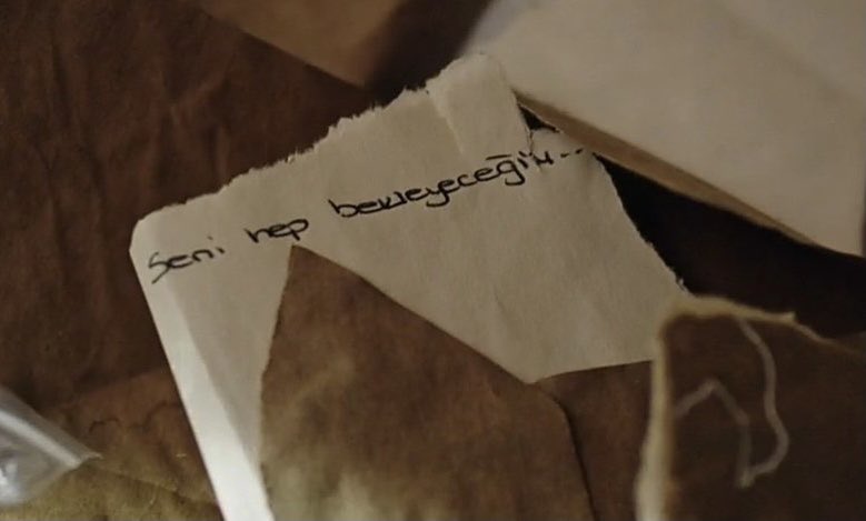 "Bir tohum gibi serpildin, filizlendin, ben oldun belki de
Yatağımı bile paylaşabilmek için benimle.." #MasumlarApartmanı