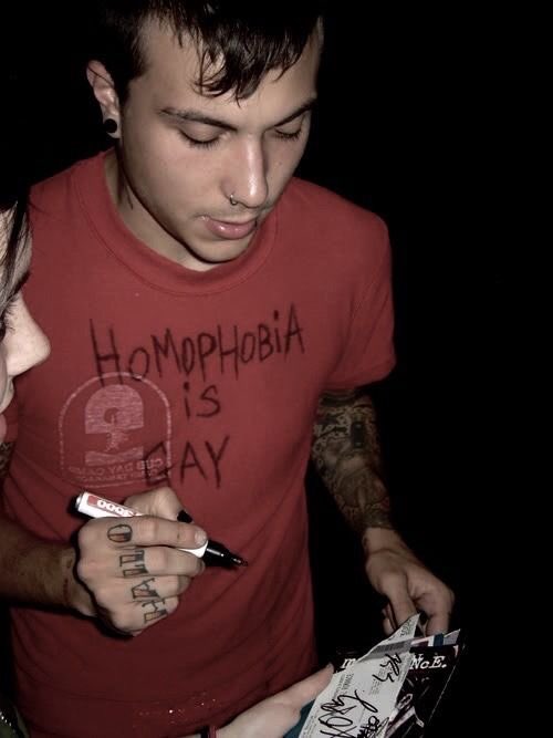 tiny frank iero a thread
