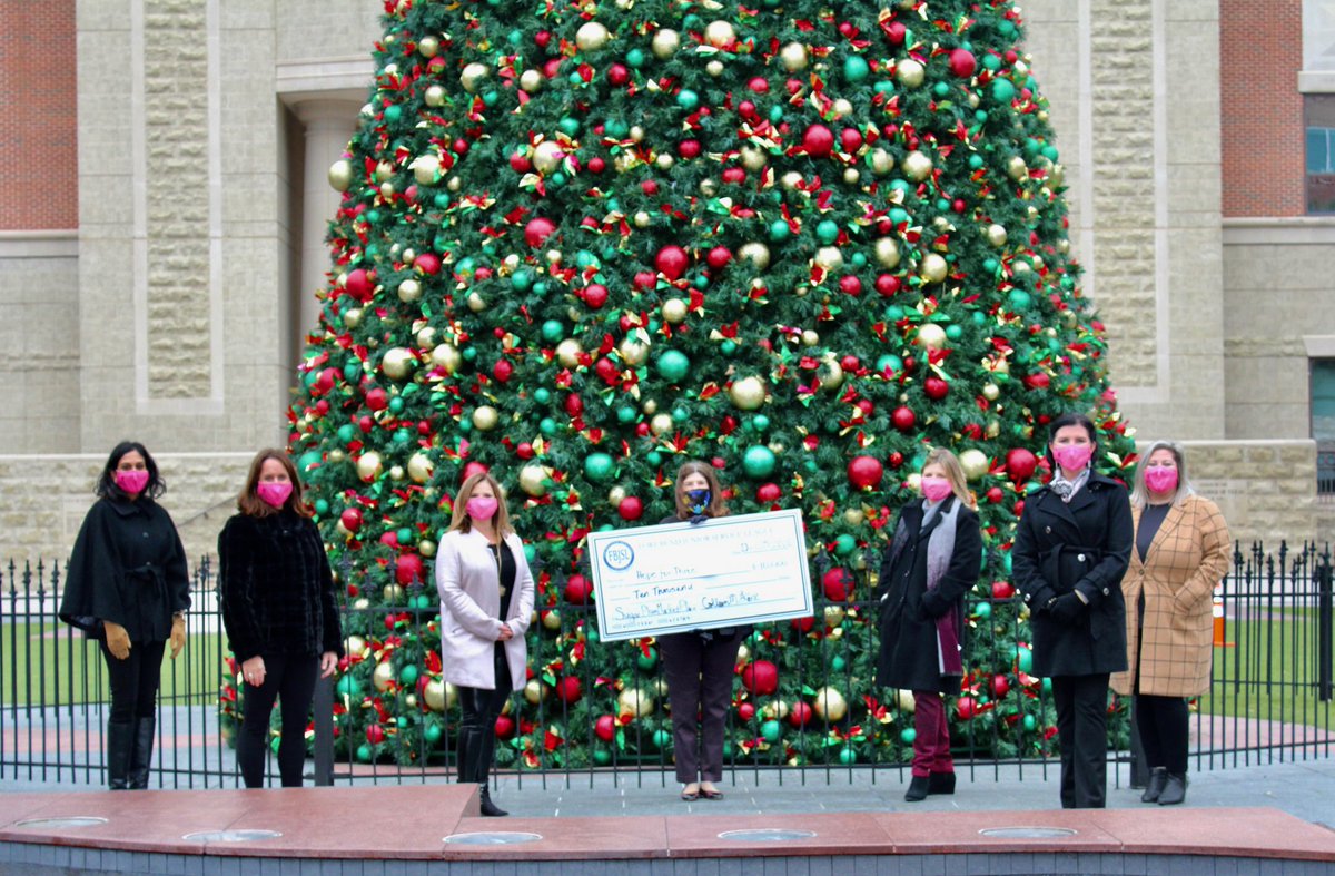 Hope_for_three's tweet photo. 10,000 reasons why we love Fort Bend Junior Service League! In 20-years, #FBJSL raised over $4.5 million for charitable organizations. The League ladies work tirelessly volunteering, providing over 200,000 #volunteer service hours annually to Fort Bend County. #autism #support https://t.co/igxNTe6GYA
